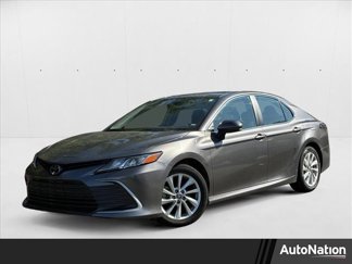 Used 2024 Toyota Camry LE image 1