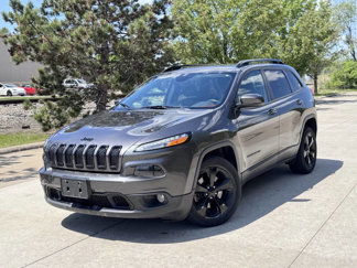 Used 2018 Jeep Cherokee Latitude w/ Altitude Package image 1