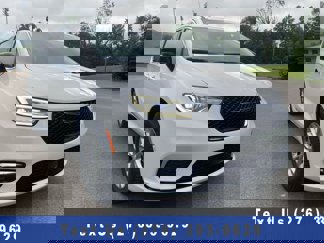New 2025 Chrysler Pacifica Select w/ Uconnect Theater Family Group image 1