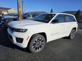 New 2025 Jeep Grand Cherokee Overland w/ Adv Protech Group III image 1