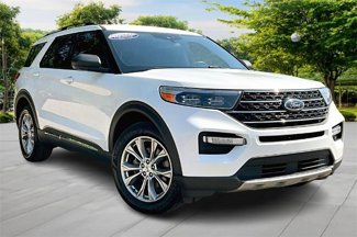 Certified 2022 Ford Explorer XLT w/ Equipment Group 202A image 1