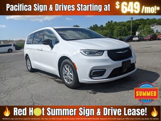 New 2025 Chrysler Pacifica Select image 1