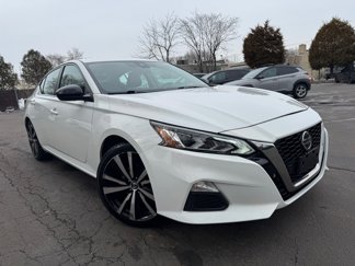 Used 2021 Nissan Altima 2.5 SR image 1