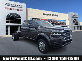 New 2025 RAM 4500 4x4 Crew Cab DRW image 1