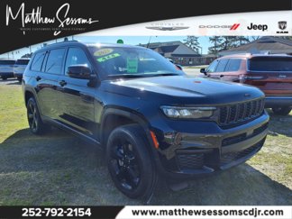New 2025 Jeep Grand Cherokee L Laredo image 1