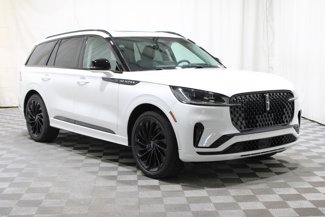 New 2025 Lincoln Aviator Reserve w/ Jet Appearance Package image 1