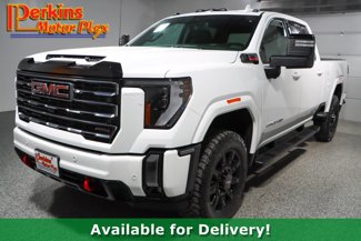 Used 2024 GMC Sierra 2500 AT4 w/ AT4 Preferred Package image 1