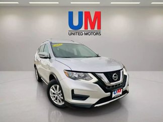 Used 2017 Nissan Rogue SV image 1