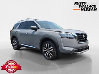 New 2025 Nissan Pathfinder Platinum image 1