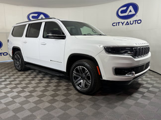 Used 2024 Jeep Wagoneer L Series II w/ Flexible Seating Group image 1