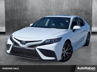 Used 2024 Toyota Camry SE image 1