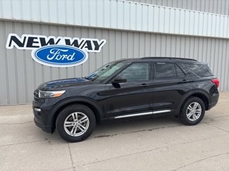 Used 2023 Ford Explorer XLT w/ Equipment Group 202A image 1