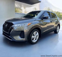 Used 2022 Nissan Kicks S image 1