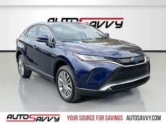Used 2024 Toyota Venza XLE image 1