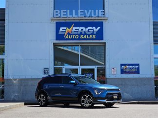 Used 2023 Kia Niro SX Touring image 1
