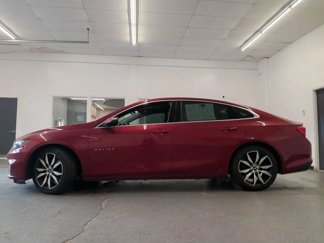 Used 2017 Chevrolet Malibu LT w/ Leather Package image 1