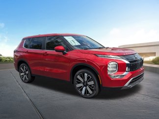 New 2025 Mitsubishi Outlander SE image 1