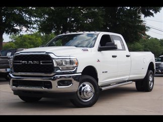 Used 2022 RAM 3500 Big Horn w/ Level C Equiment Group image 1