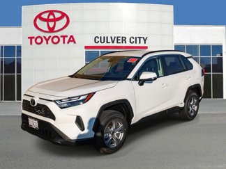 Used 2025 Toyota RAV4 LE image 1