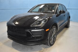 Certified 2024 Porsche Macan image 1