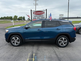 Used 2021 GMC Terrain SLT image 1
