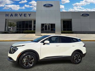 Used 2024 Kia Sportage LX image 1