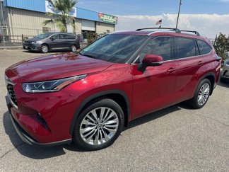 Used 2024 Toyota Highlander Platinum image 1