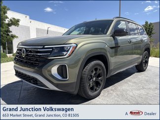 New 2025 Volkswagen Atlas Peak Edition SE image 1