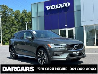 New 2026 Volvo V60 B5 Cross Country Ultra image 1