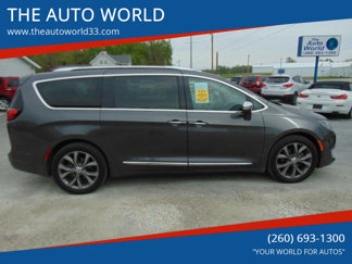 Used 2019 Chrysler Pacifica Limited w/ Tire & Wheel Group image 1