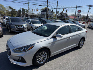Used 2019 Hyundai Sonata SE image 1