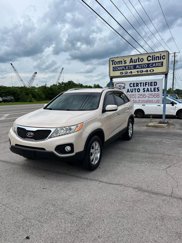 Used 2011 Kia Sorento LX w/ Convenience Pkg image 1