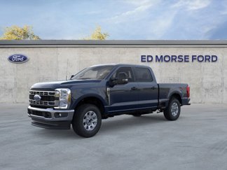 New 2025 Ford F250 4x4 Crew Cab Super Duty image 1