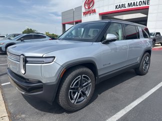 Used 2025 Rivian R1S Adventure image 1
