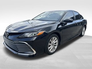 Used 2024 Toyota Camry LE image 1