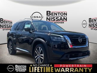 New 2025 Nissan Pathfinder Platinum image 1