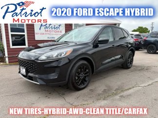 Used 2020 Ford Escape SE Sport image 1