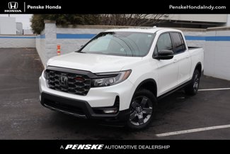 Used 2025 Honda Ridgeline TrailSport image 1