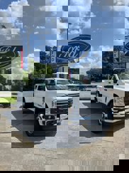 New 2025 Ford F250 4x4 Crew Cab Super Duty image 1