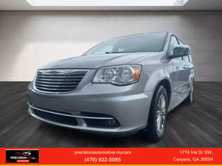 Used 2013 Chrysler Town & Country Touring-L w/ Driver Convenience Group image 1