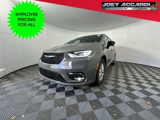 New 2025 Chrysler Pacifica Select image 1