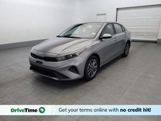 Used 2023 Kia Forte LXS image 1