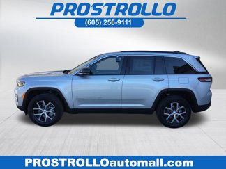 New 2025 Jeep Grand Cherokee Limited image 1