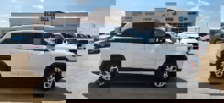 Used 2023 Jeep Grand Cherokee Limited w/ Luxury Tech Group II image 1