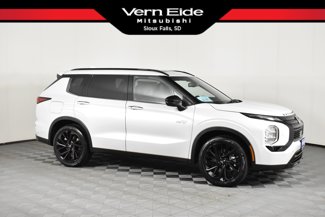 New 2025 Mitsubishi Outlander SEL Black Edition image 1