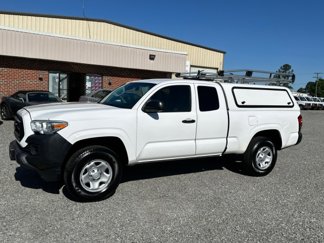 Used 2020 Toyota Tacoma SR image 1