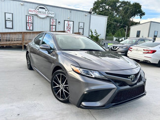 Used 2023 Toyota Camry SE image 1