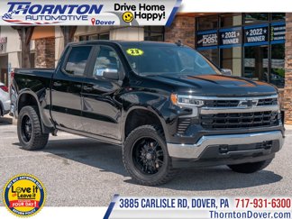 Used 2023 Chevrolet Silverado 1500 LT w/ Z71 Off-Road Package image 1