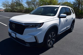 New 2025 Honda Pilot Touring image 1