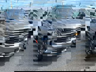 Used 2022 Chevrolet Suburban LT image 1